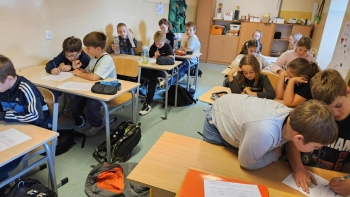 6d2bc2ae-3840-49ab-aa61-d1abde6b37f1