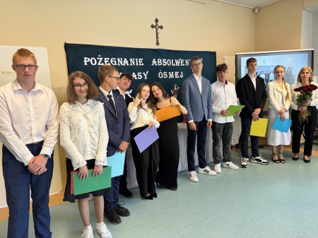 Pożegnanie absolwentów szkoły